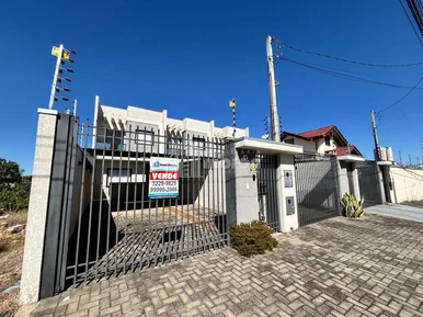 Sobrado Triplex á Venda No Jardim Carvalho