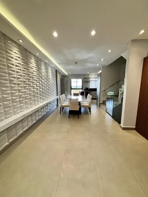 Sobrado Triplex á Venda No Jardim Carvalho