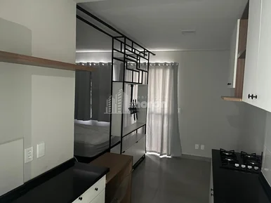 <strong>APARTAMENTO MOBILIADO PARA ALUGAR NO CENTRO - ED. RIO AMSTEL</strong>