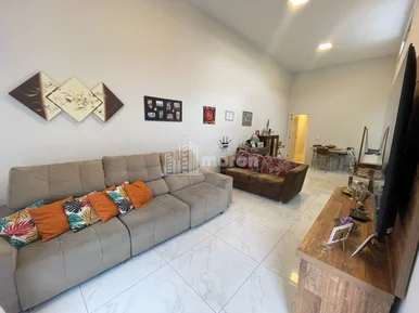 Casa à Venda Em Uvaranas
