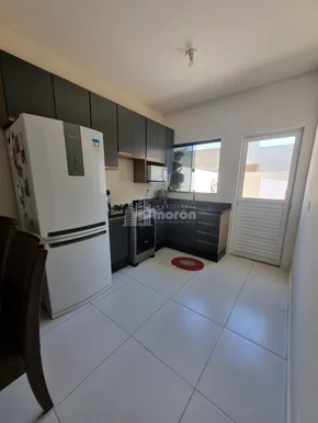 Casa á Venda No Jardim Carvalho