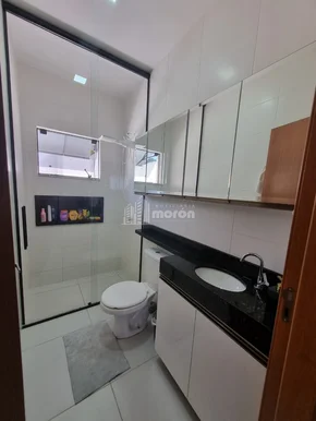 Casa á Venda No Jardim Carvalho