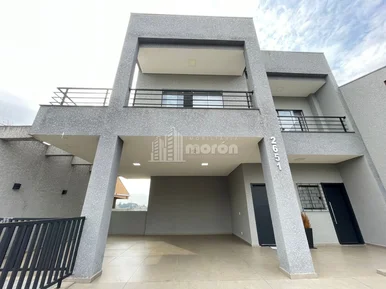 <strong>SOBRADO TRIPLEX À VENDA NO GIANNA</strong>