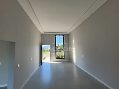 Casa á Venda No Jardim Carvalho - Condomínio Bosque Mistral