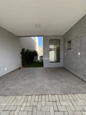 Sobrado á Venda No Estrela