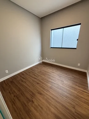 Sobrado á Venda No Estrela