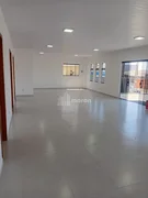 <strong>SALA COMERCIAL PARA ALUGAR NO ÓRFAS</strong>