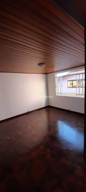 Sobrado A Venda No Centro