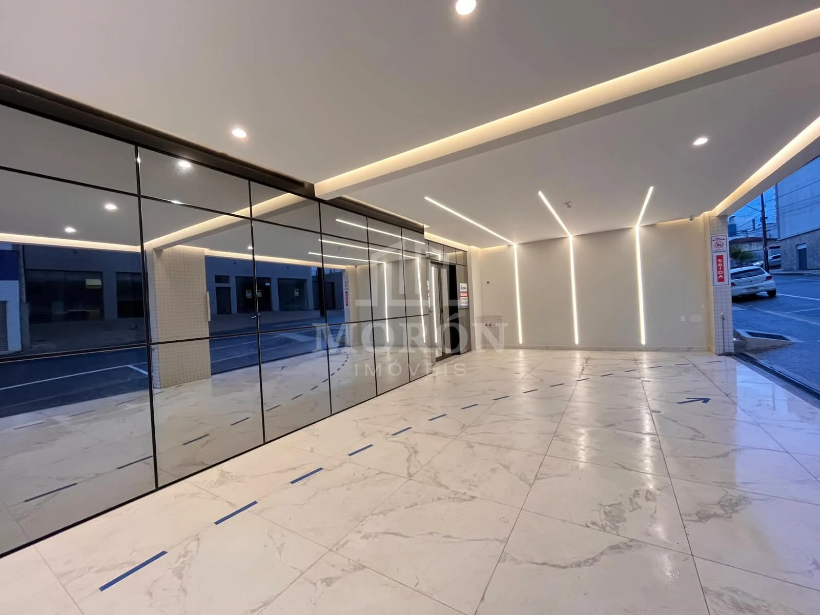 Sala Comercial No Centro Ed. Merano Residenziale