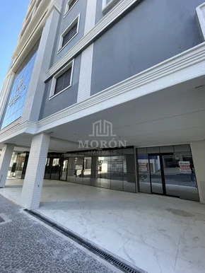 <strong>SALA COMERCIAL NO CENTRO EDIFICIO MERANO RESIDENZIALE</strong>