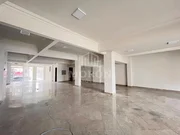 <strong>SALA COMERCIAL PARA LOCAÇÃO/VENDA NO CENTRO-ED.PORTO MADERO</strong>
