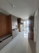 <strong>APARTAMENTO SEMIMOBILADO NO CENTRO - EDIFICIO ATLÂNTICO</strong>
