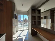 <strong>APARTAMENTO SEMIMOBILADO NO CENTRO - EDIFICIO ATLÂNTICO</strong>