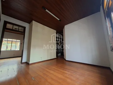 Casa De Esquina Para Locação - (centro)