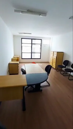 <strong>Sala Comercial no Centro de Florianópolis ? 34m² | R$199.000</strong>