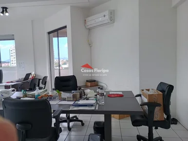 <strong>Sala comercial em Campinas - São José SC</strong>