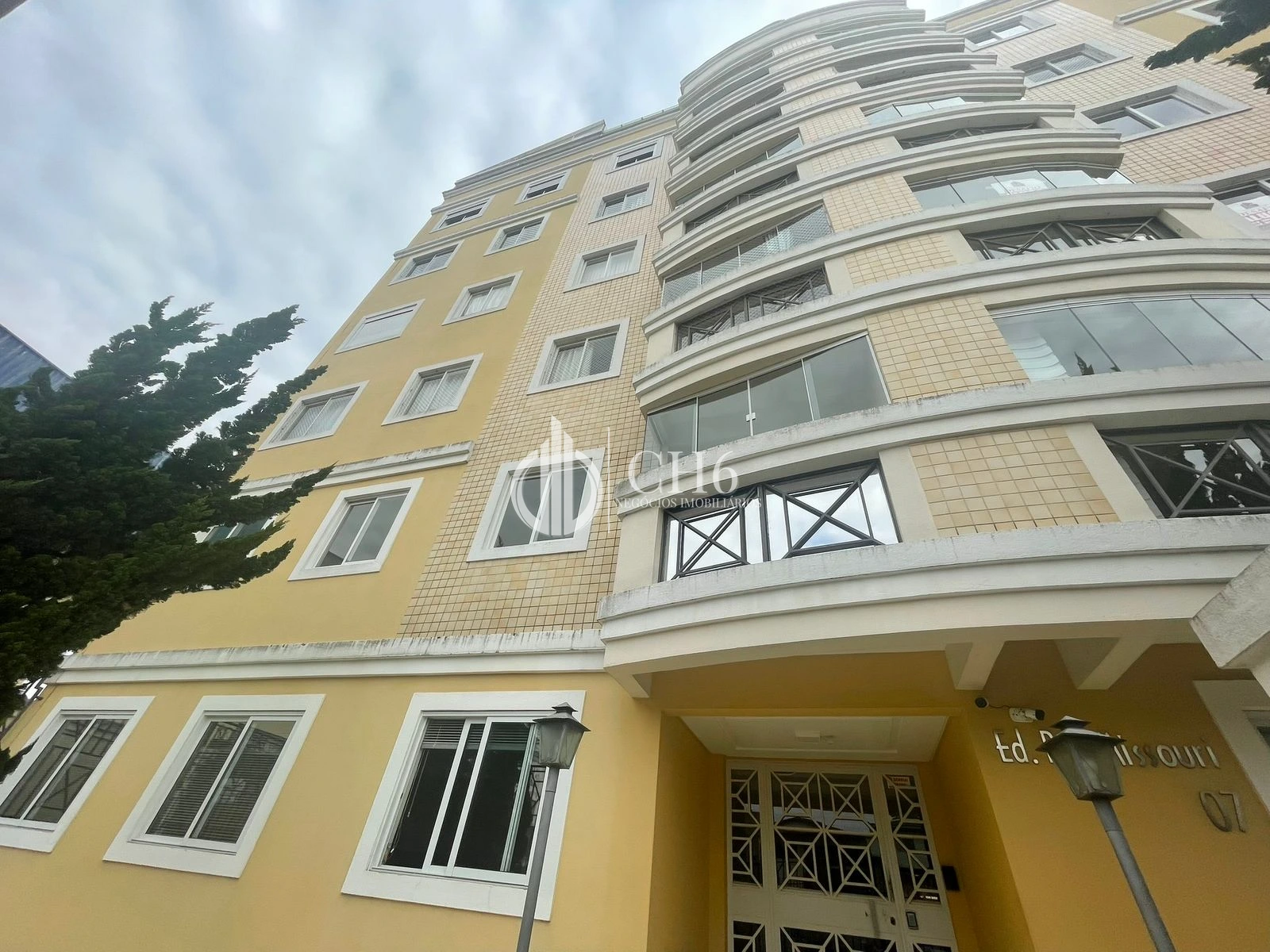 Apartamento No Edifício Rio Mississipi