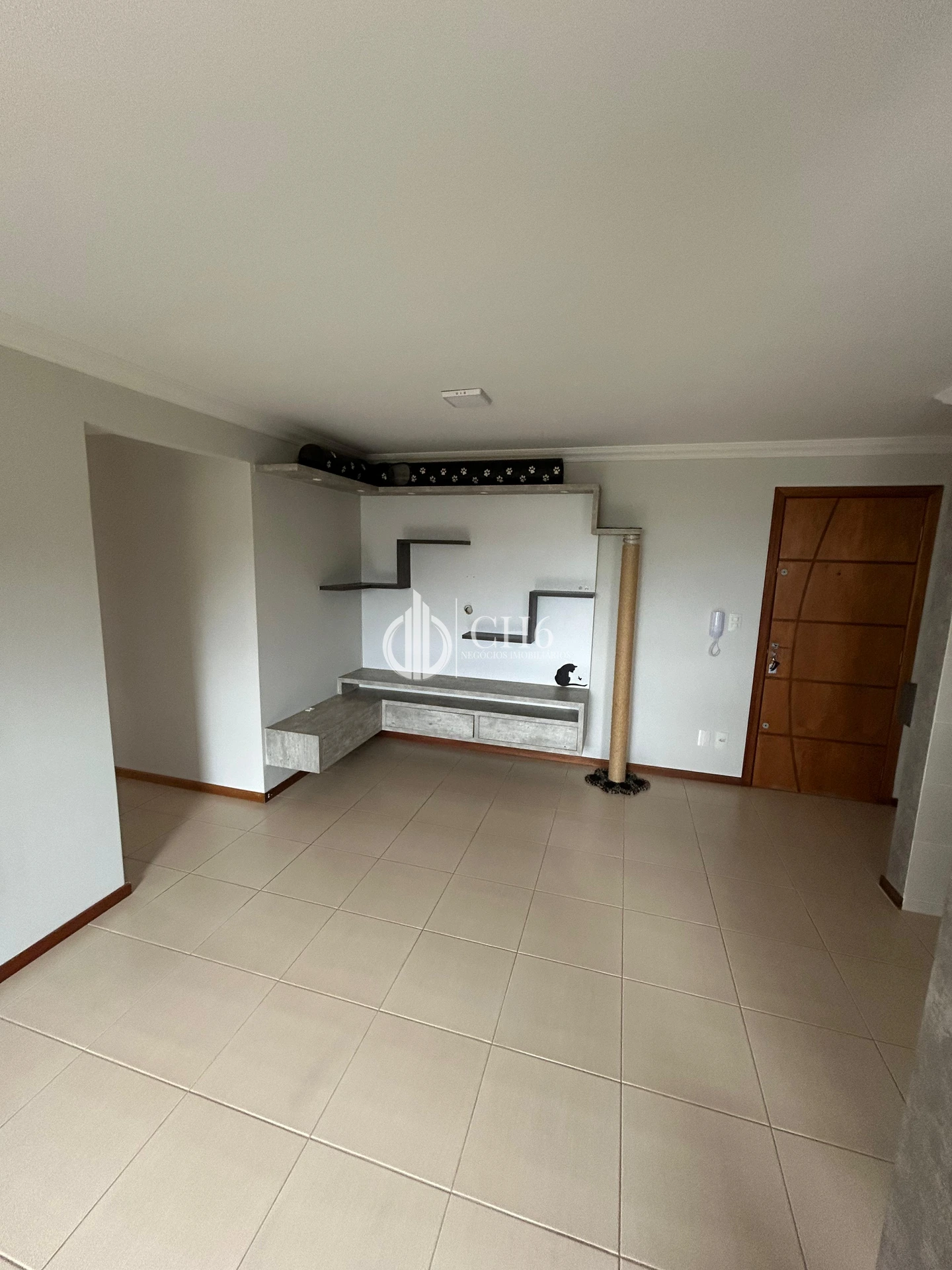 Apartamento Semi Mobiliado - Edifício Ferrara