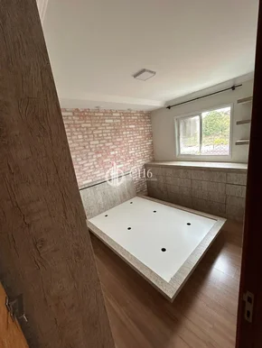 Apartamento Semi Mobiliado - Edifício Ferrara