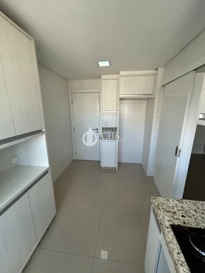 Apartamento Semi Mobiliado No Edifício Premiere