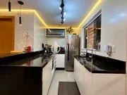 <strong>Sobrado Triplex no Jardim Carvalho</strong>