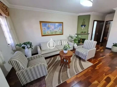 Residência No Jardim Carvalho