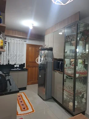 Casa Mobiliado No Shangrilá