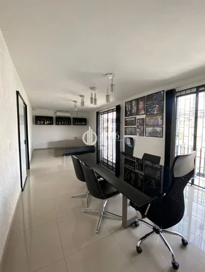 Sobrado Comercial Em Uvaranas