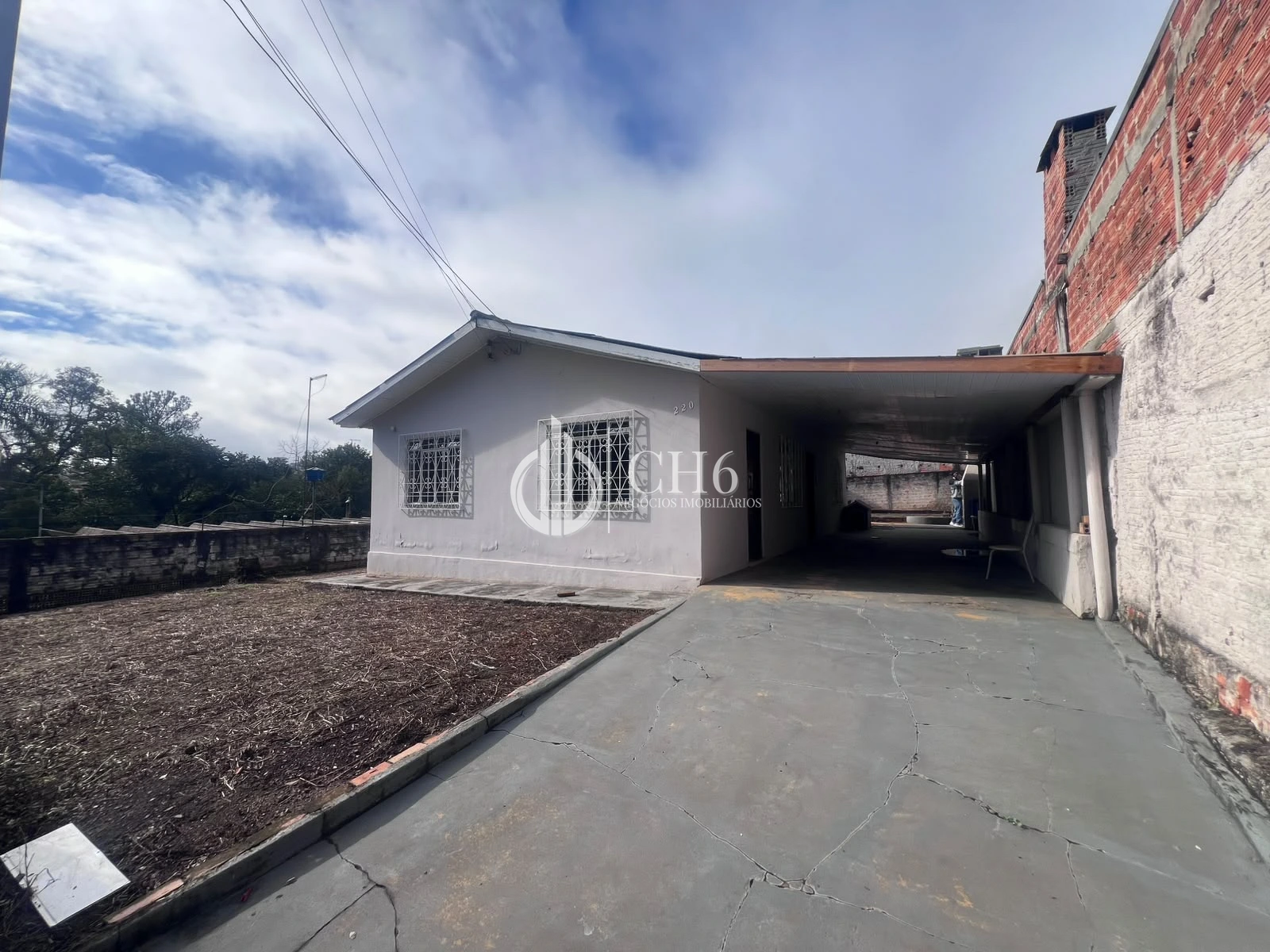 Casa Em Uvaranas