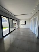 <strong>Casa em Condomínio</strong>&nbsp;<small>(3 dormit&oacute;rios sendo 1 su&iacute;te)</small>