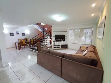 Sobrado Semi Mobiliado  No  Condomínio Parque Dos Franceses