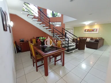 Sobrado Semi Mobiliado  No  Condomínio Parque Dos Franceses