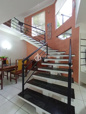 Sobrado Semi Mobiliado  No  Condomínio Parque Dos Franceses