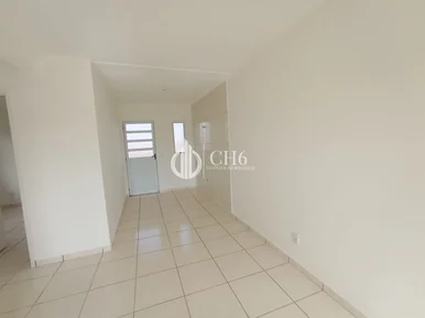 <strong>Casa no Condominio Violeta | Neves</strong>