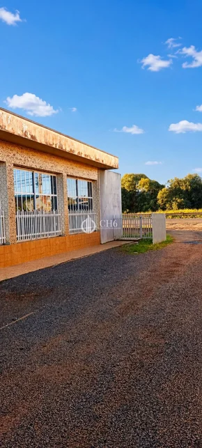 Comercial Na Avenida Souza Naves