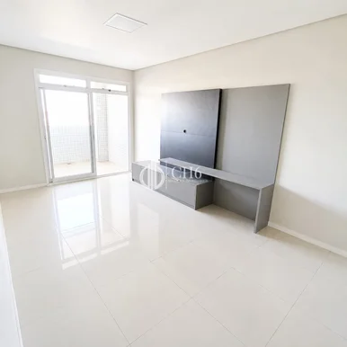 Apartamento No Edifício Rembrandt | Centro