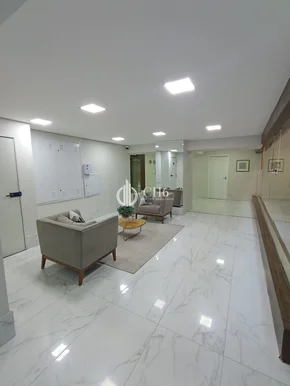 Apartamento No Edifício Rembrandt | Centro
