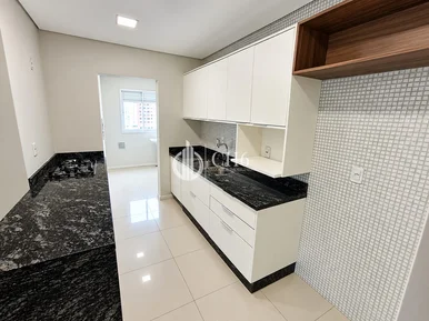 Apartamento Semi Mobiliado No Edifício Rembrandt | Centro