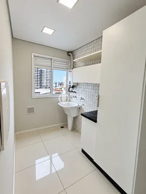 Apartamento Semi Mobiliado No Edifício Rembrandt | Centro