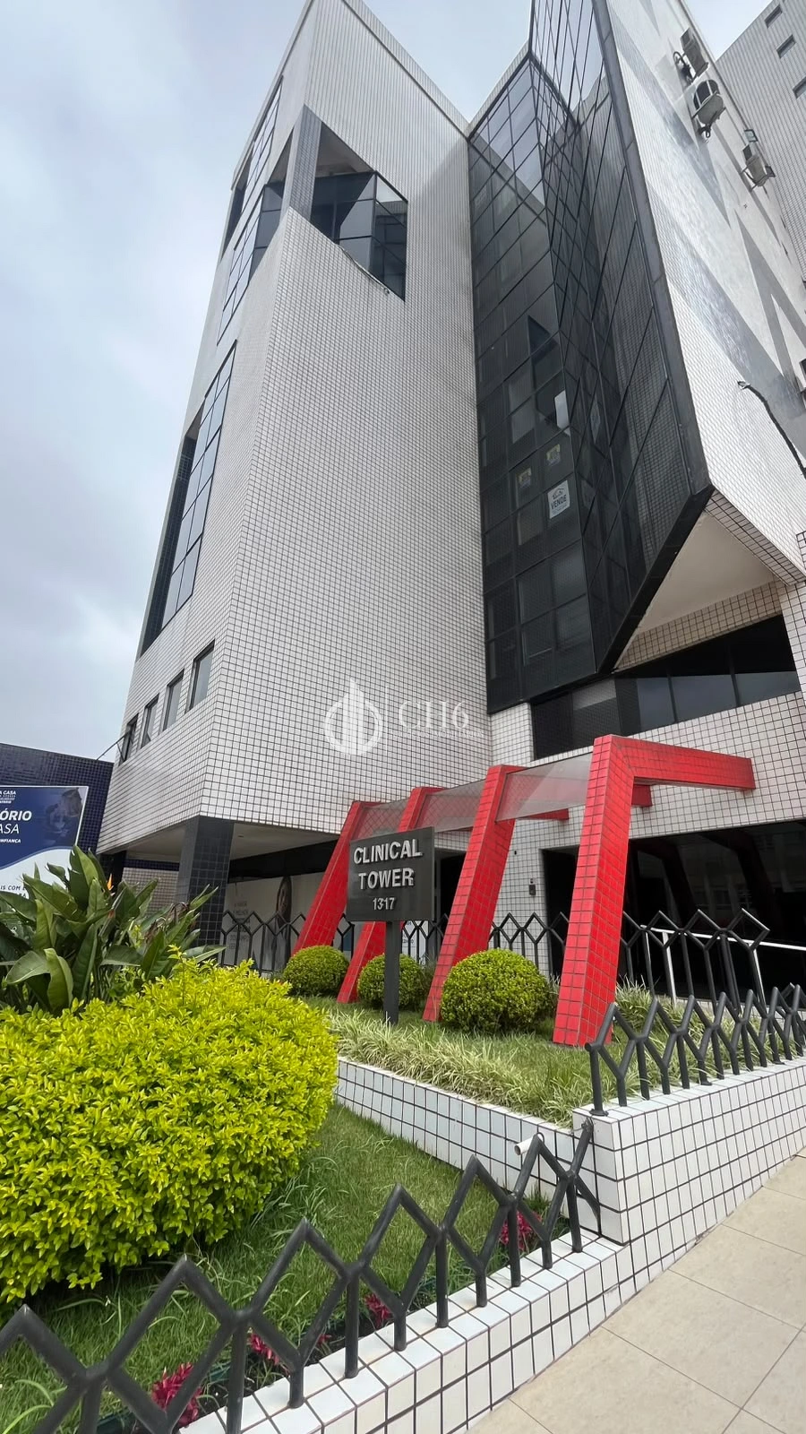 Clinical Tower | Conjunto Comercial