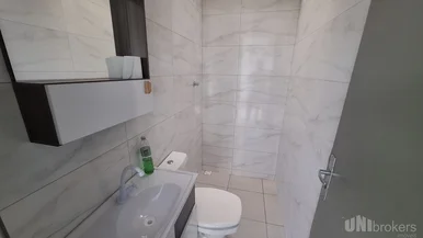 Residência à Venda No Bairro Uvaranas - Londres