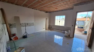 Residência à Venda No Bairro Uvaranas