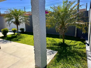 Casa Com Edícula E Piscina No Contorno