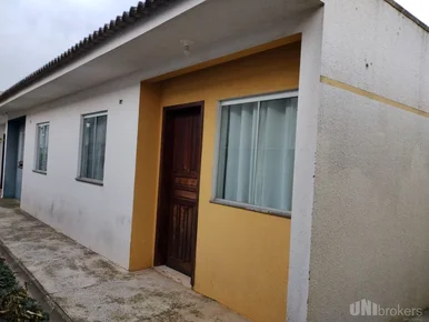 Casa em Uvaranas