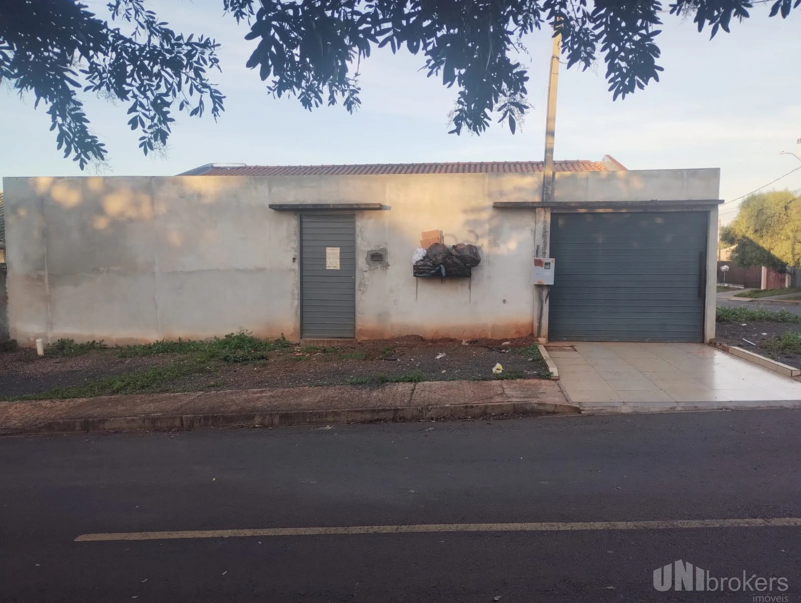 Casa Com 3 Quartos, 1 Suíte Com Hidro - Jd. Ibirapuera