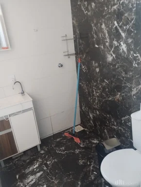 Casa Com 3 Quartos, 1 Suíte Com Hidro - Jd. Ibirapuera