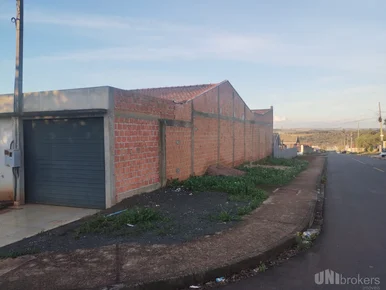 Casa Com 3 Quartos, 1 Suíte Com Hidro - Jd. Ibirapuera