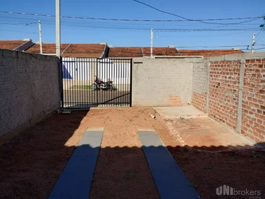 Casa 2 Quartos - Cidade Jardim