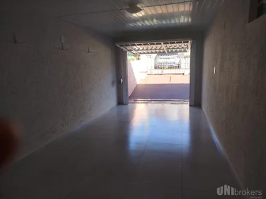 Casa Com 3 Quartos E 1 Suíte