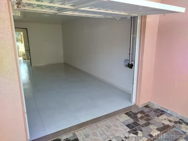 Casa Com 3 Quartos E 1 Suíte